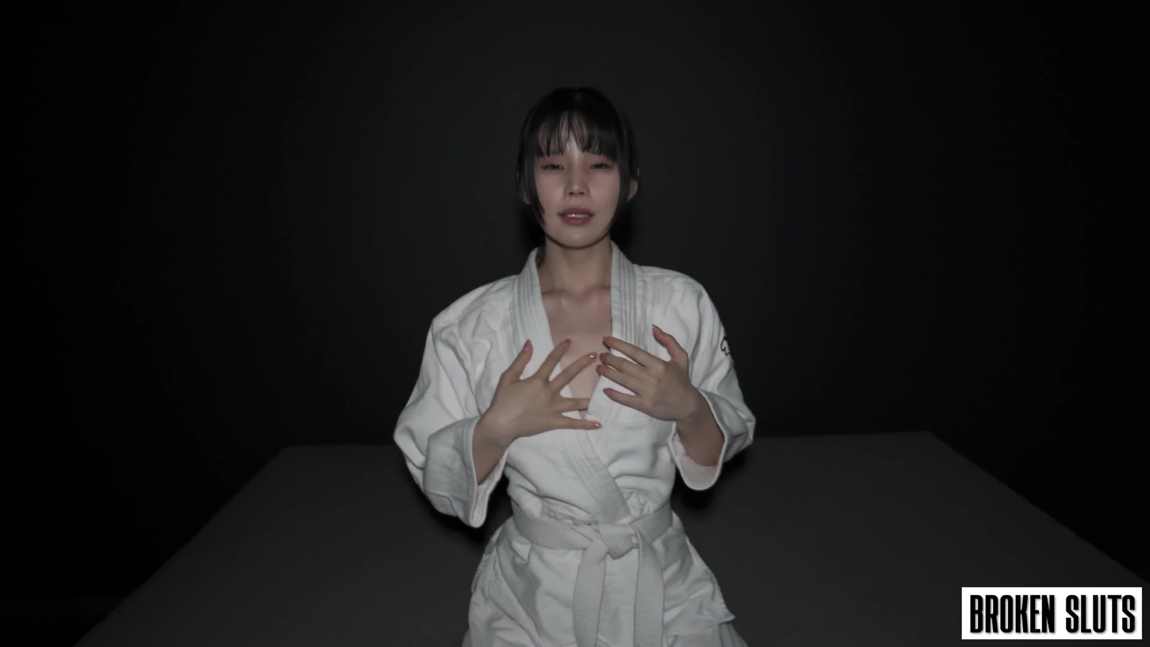 日本18岁女生被洋人日-Bro18社区